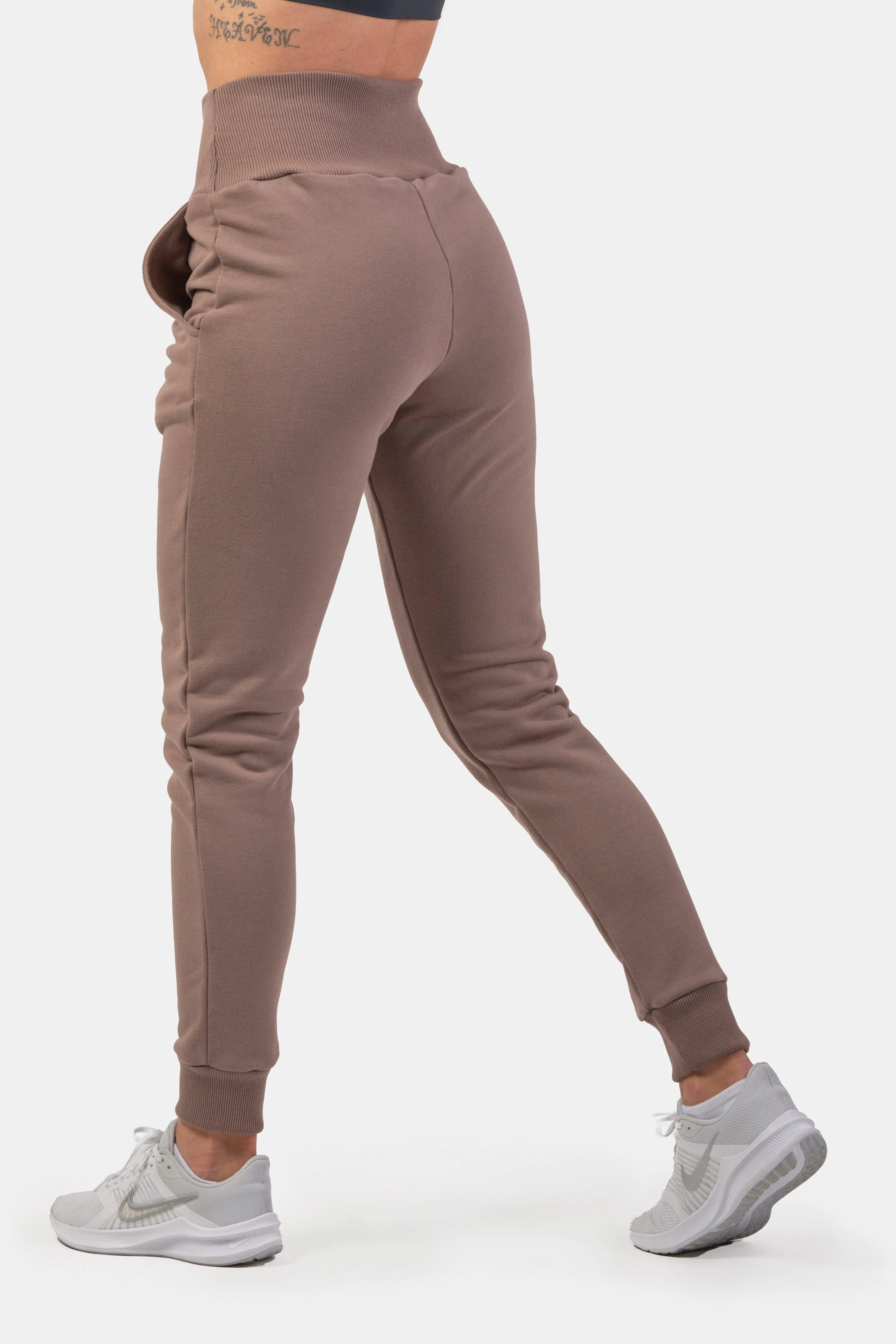 NEBBIA High-Waist Loose Fit Sweatpants "Feeling Good"